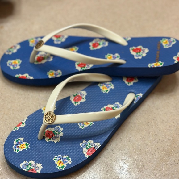 Tory Burch Flip Flops 7 - Picture 2 of 4